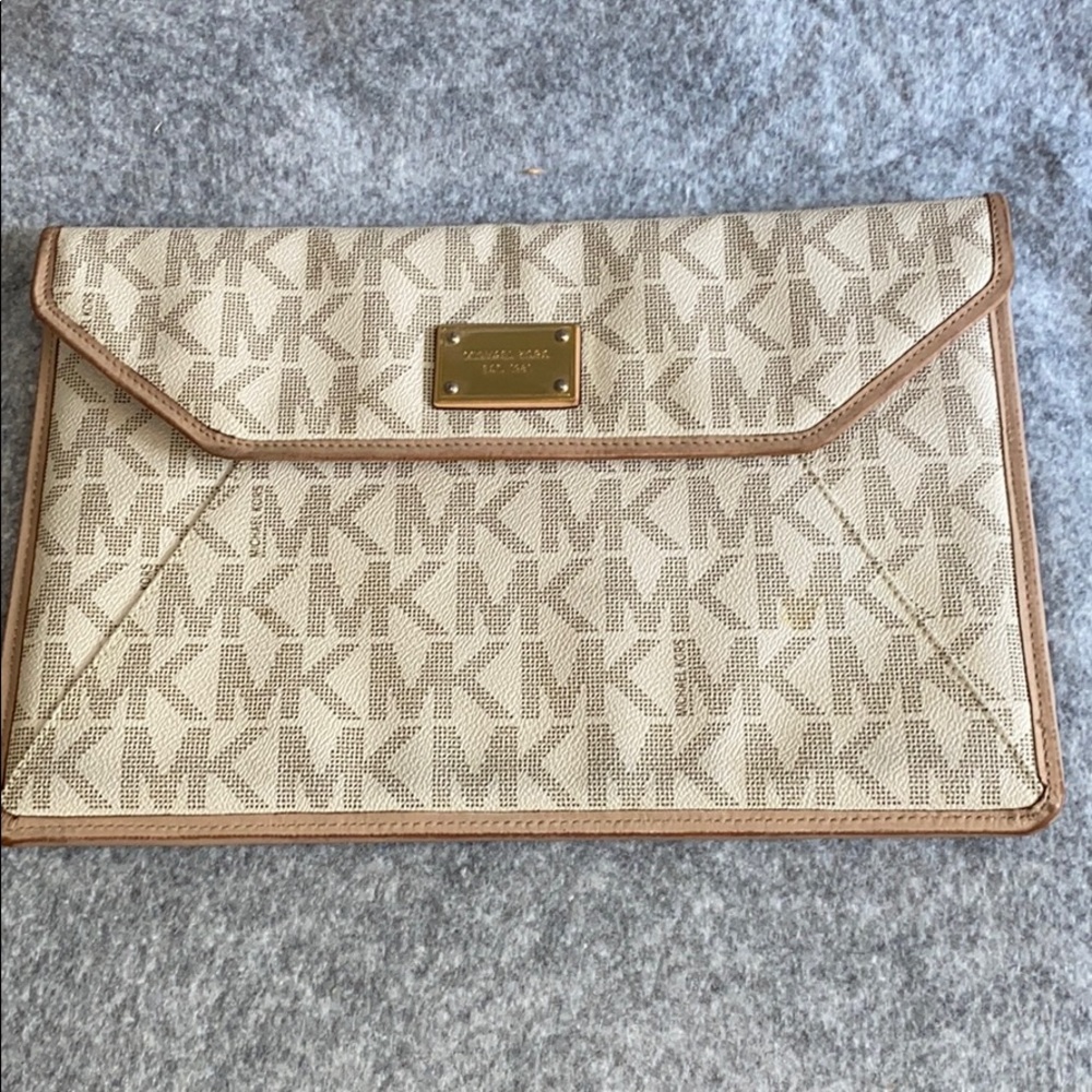 Michael Kors Tablet cover
